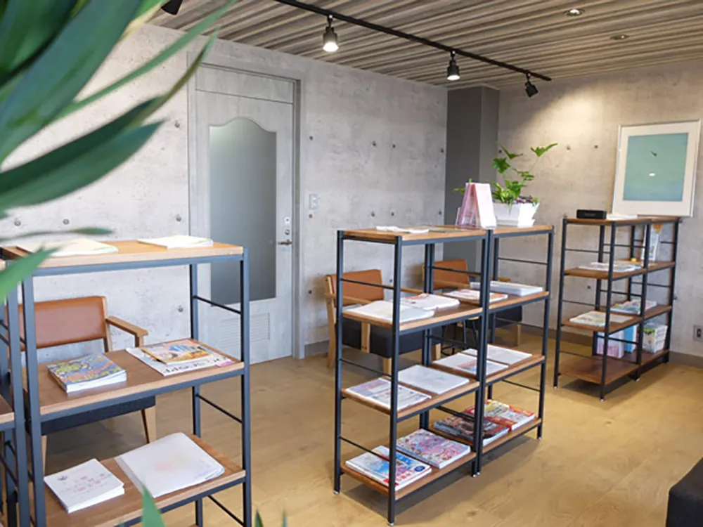 針間産婦人科 待合室3